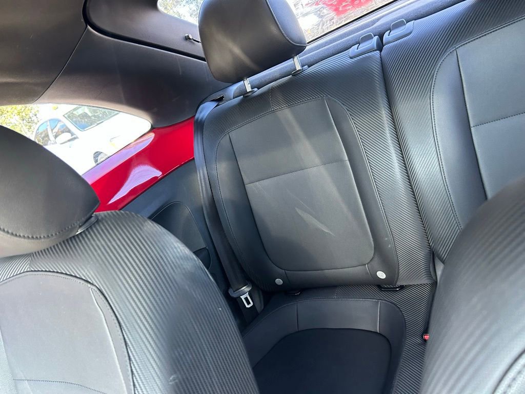 Used 2013 Volkswagen Beetle 2.5 image 11