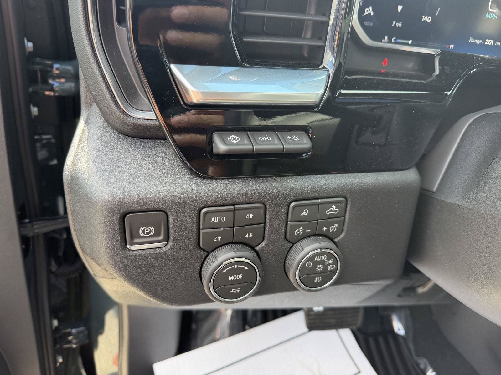 New 2026 Chevrolet Silverado 2500 LTZ w/ LTZ Premium Package AWD/4WD image 14