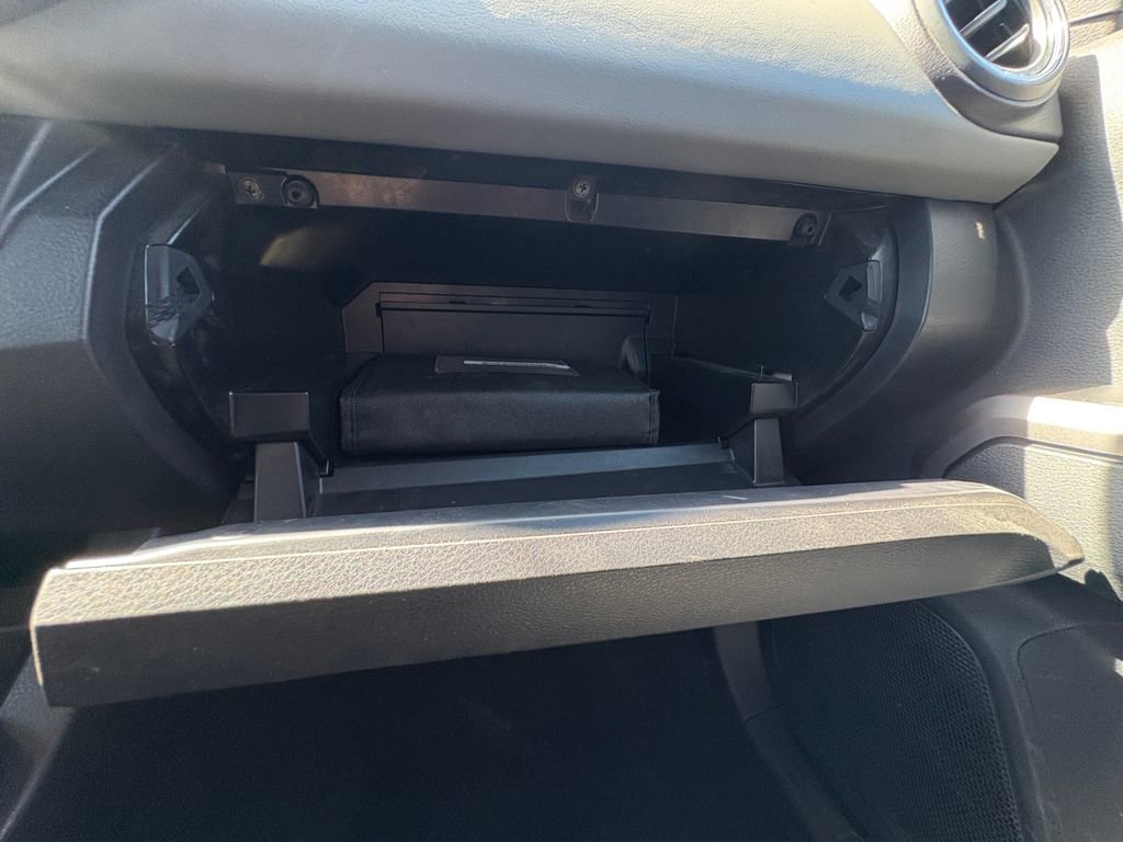 Used 2022 Toyota Tacoma SR5 image 10