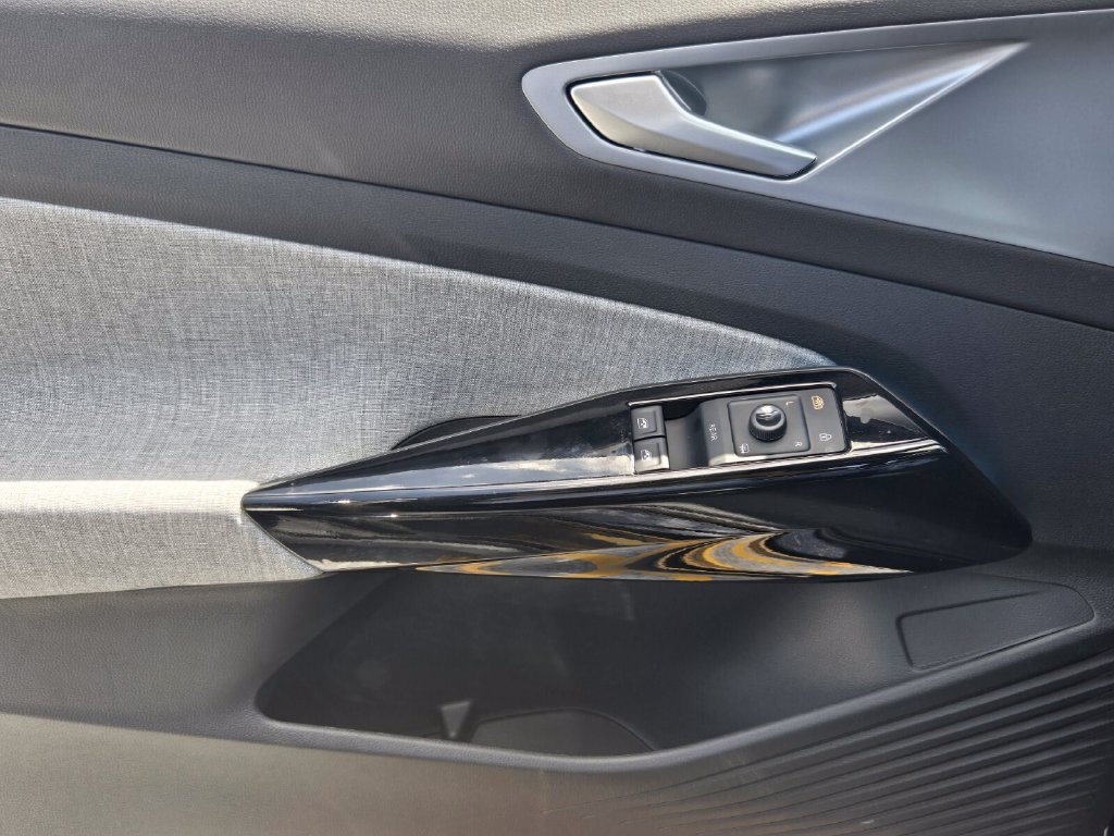 New 2026 Volkswagen ID.4 Pro RWD image 12