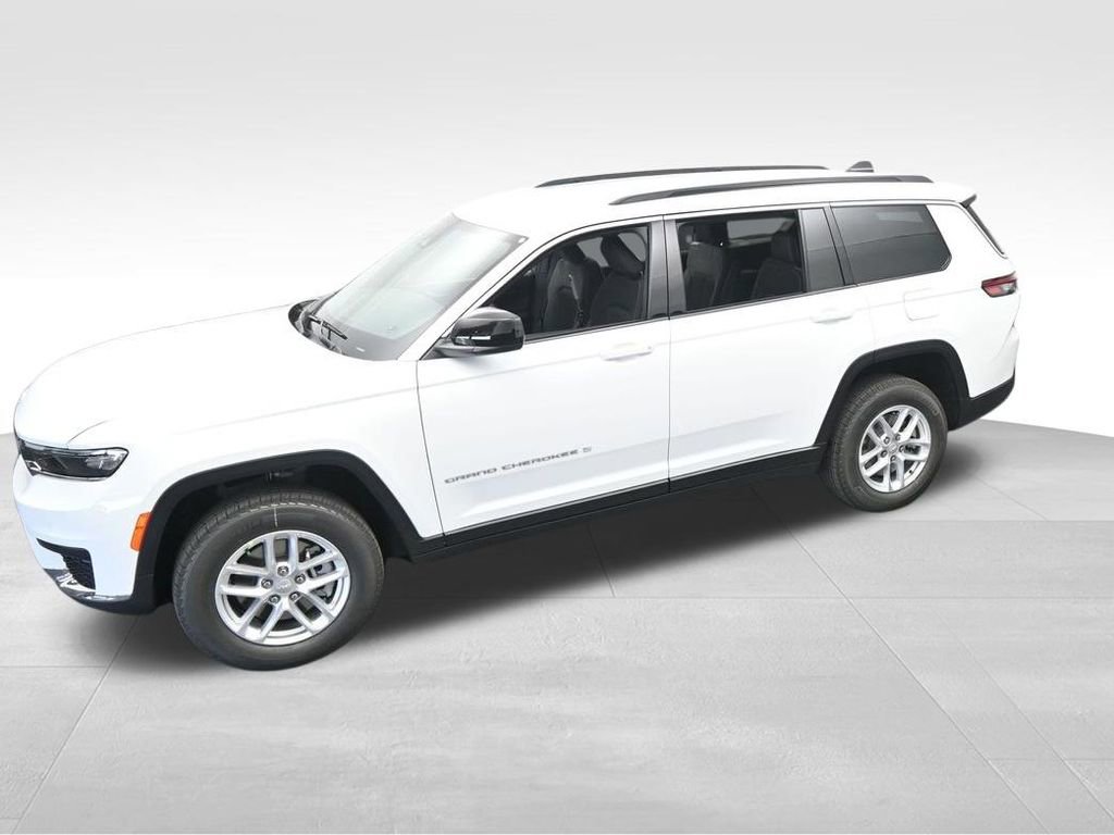 Used 2024 Jeep Grand Cherokee L Laredo w/ Luxury Tech Group I image 40