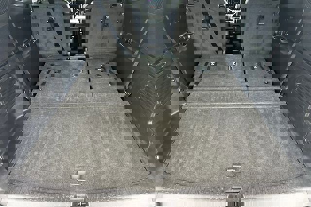 Used 2024 GMC Acadia Elevation image 18