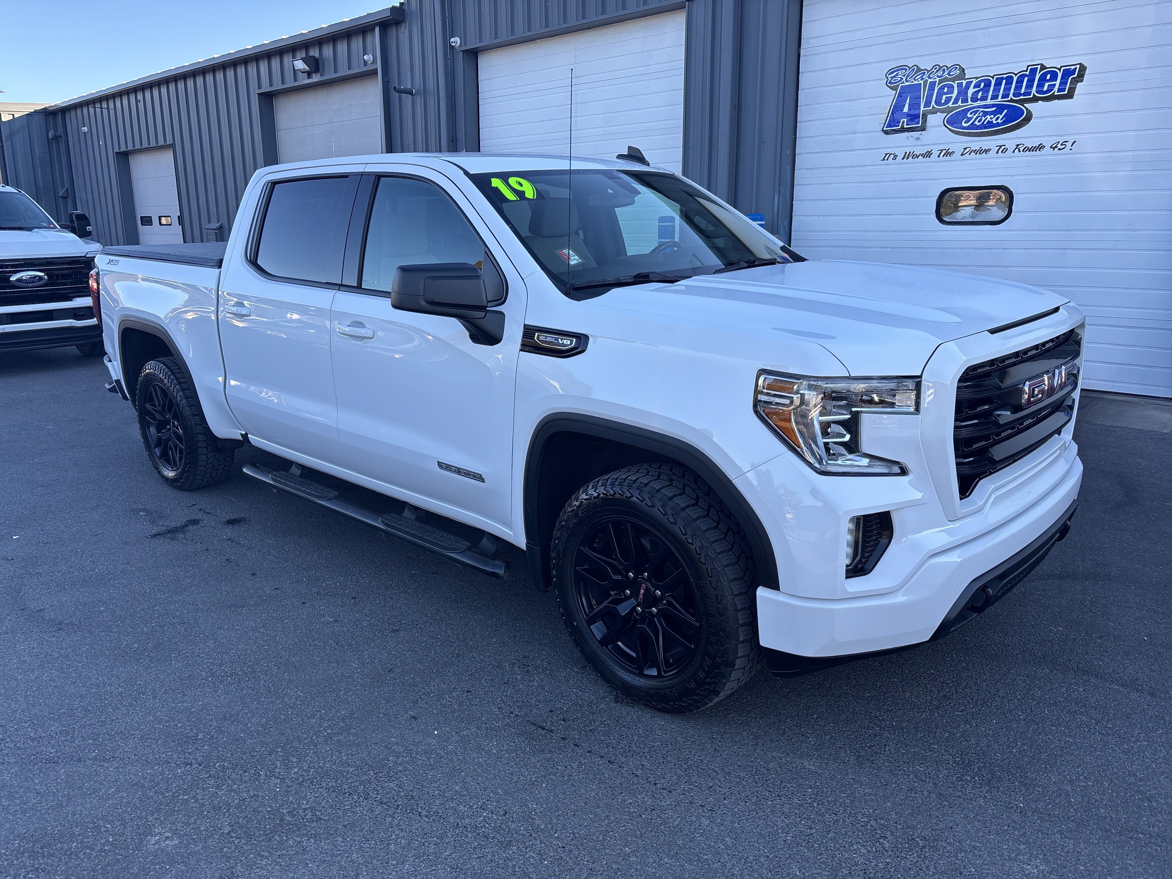 Used 2019 GMC Sierra 1500 Elevation video 1