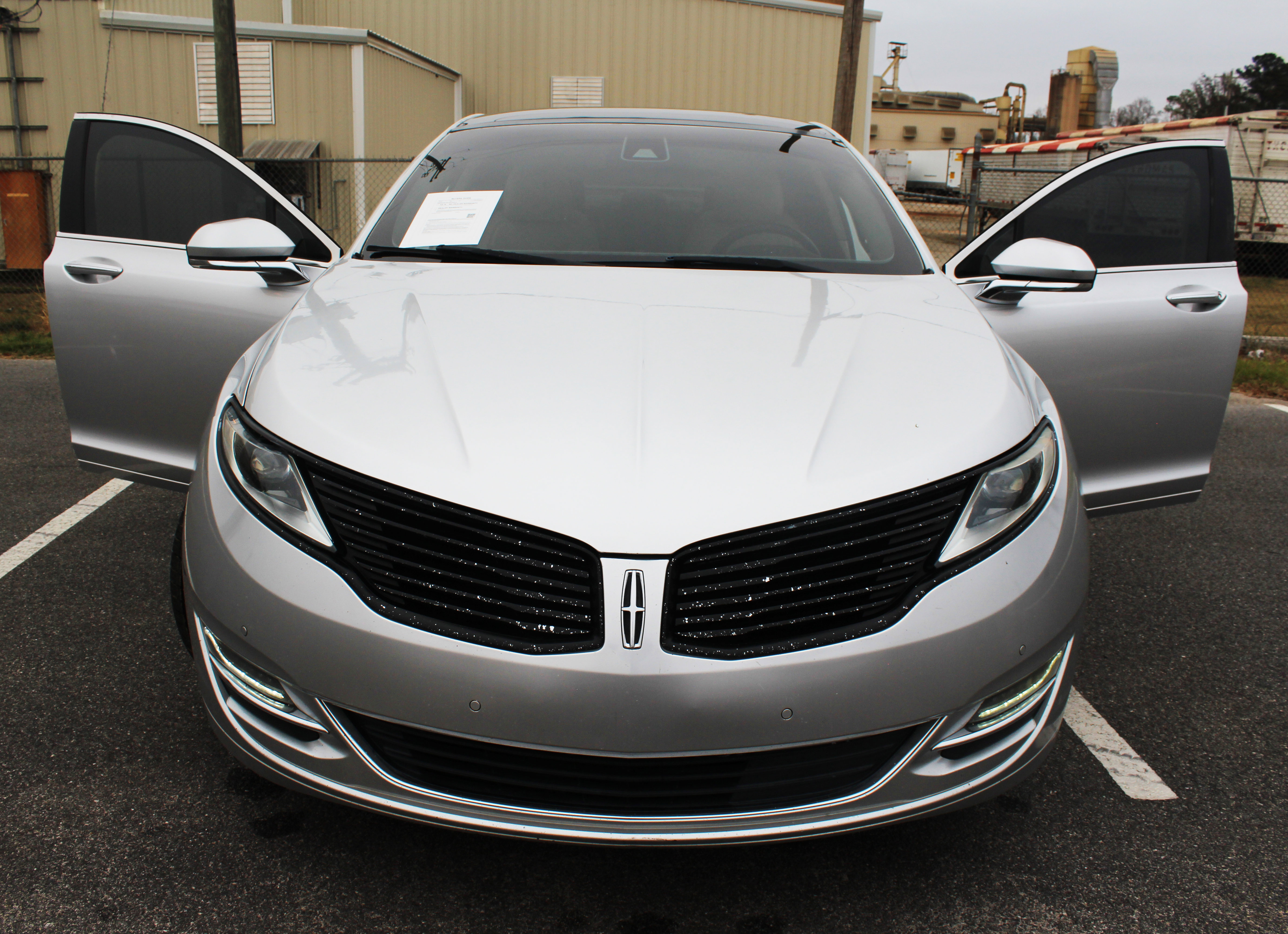 Used 2013 Lincoln MKZ Base image 16