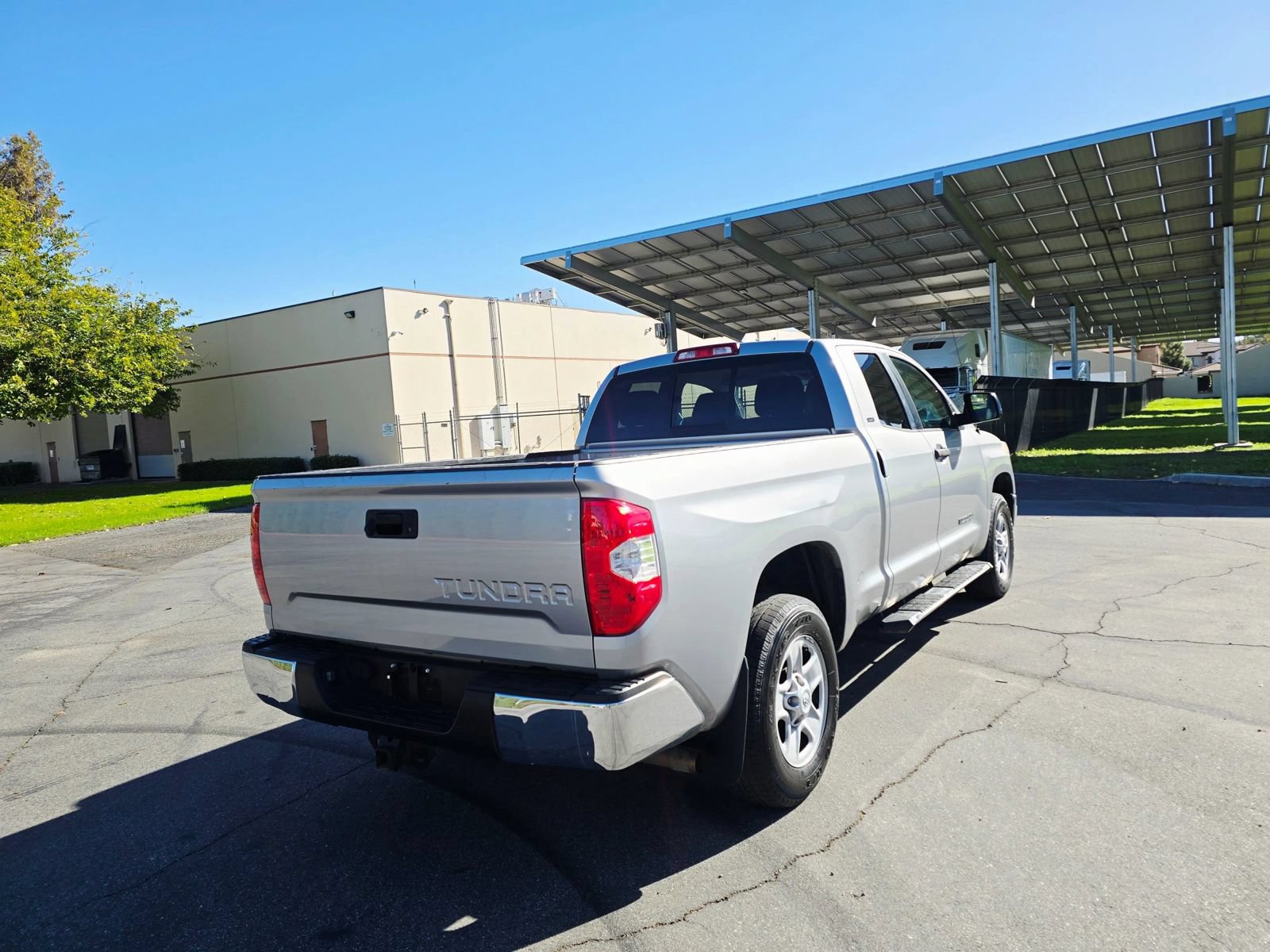 Used 2017 Toyota Tundra SR5 w/ SR5 Upgrade Package RWD image 8