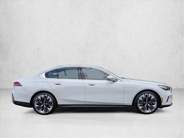 Used 2024 BMW i5 eDrive40i w/ Convenience Package RWD image 4