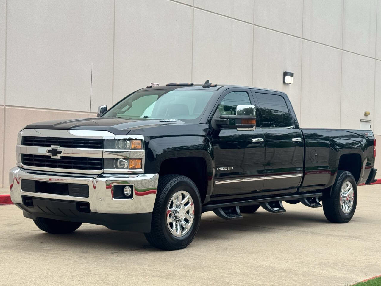 Used 2016 Chevrolet Silverado 2500 LTZ w/ Duramax Plus Package AWD/4WD image 1