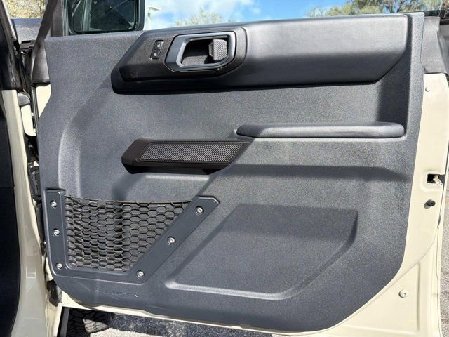 Used 2025 Ford Bronco Badlands w/ Sasquatch Package image 14