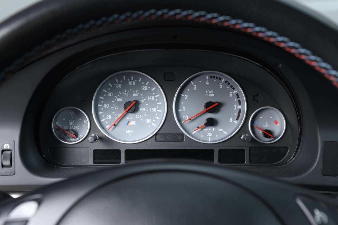 Used 2003 BMW M5 image 58