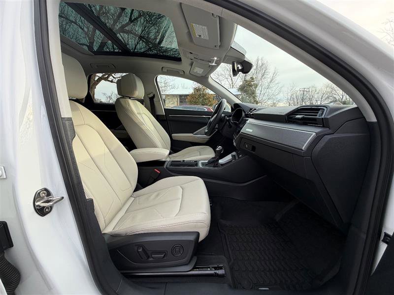 Used 2022 Audi Q3 2.0T Premium w/ Convenience Package image 21