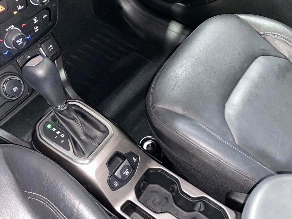 Used 2022 Jeep Renegade Limited AWD/4WD image 41