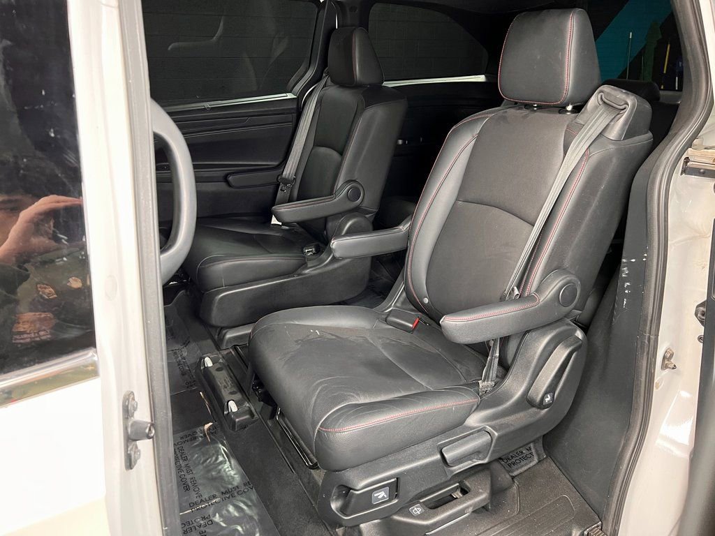 Used 2024 Honda Odyssey Sport image 19