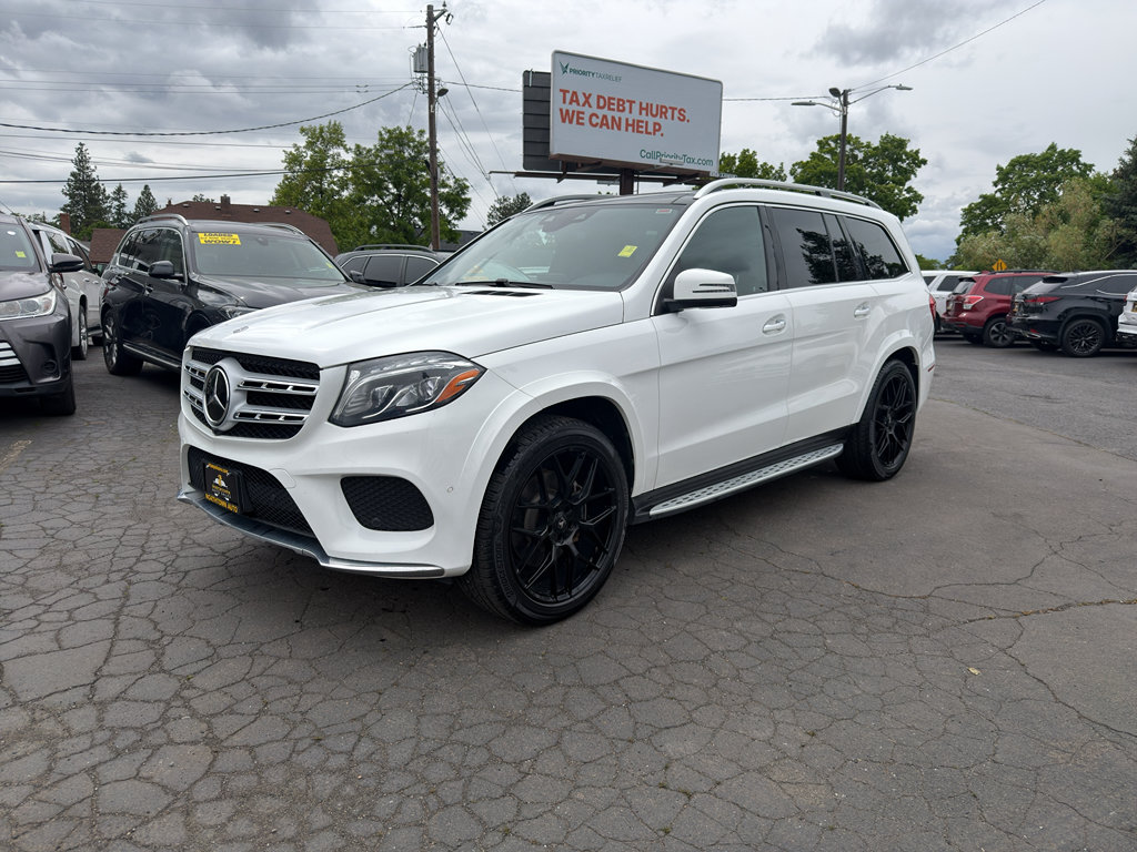 Used 2018 Mercedes-Benz GLS 550 4MATIC image 2