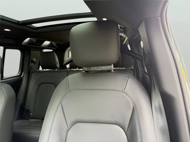 New 2026 Land Rover Defender 110 S AWD/4WD image 17