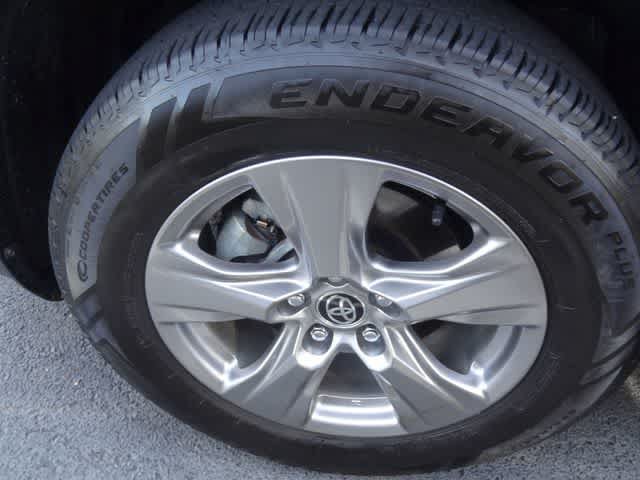 Used 2023 Toyota RAV4 XLE w/ Convenience Package AWD/4WD image 25