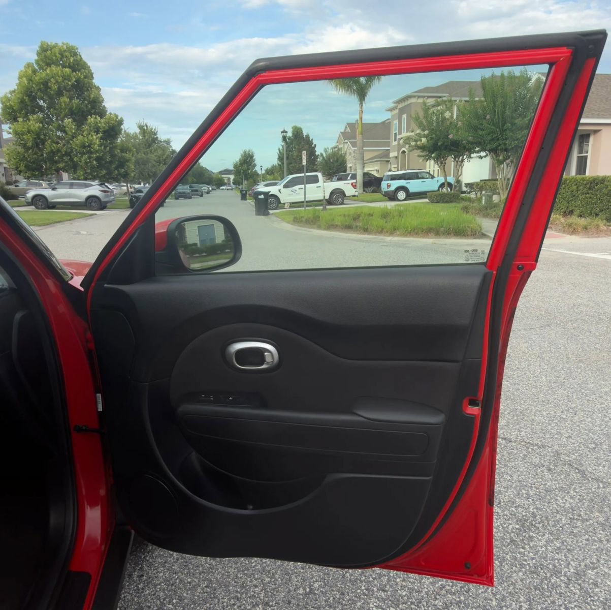 Used 2016 Kia Soul + FWD image 10
