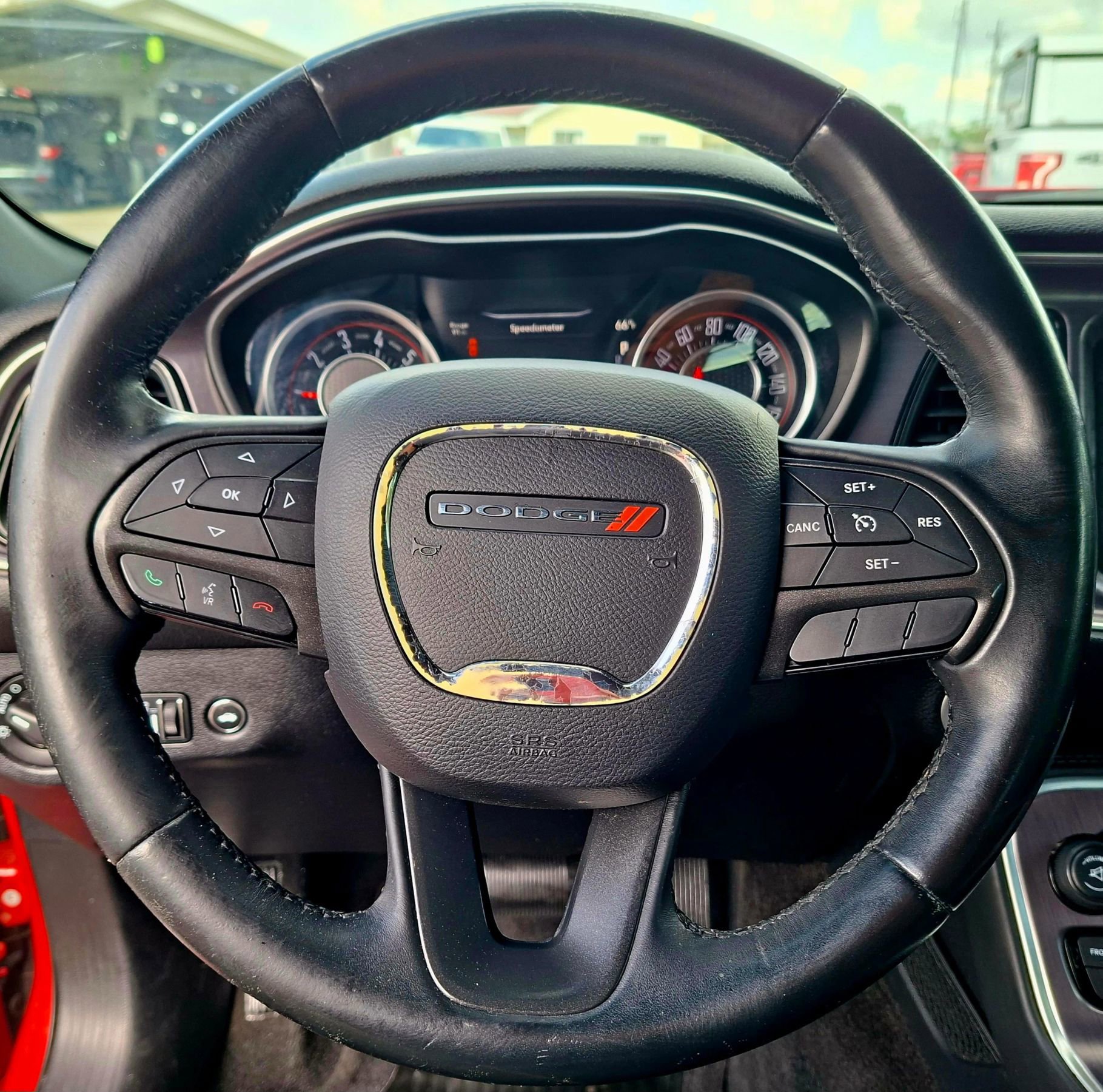 Used 2015 Dodge Challenger SXT image 14