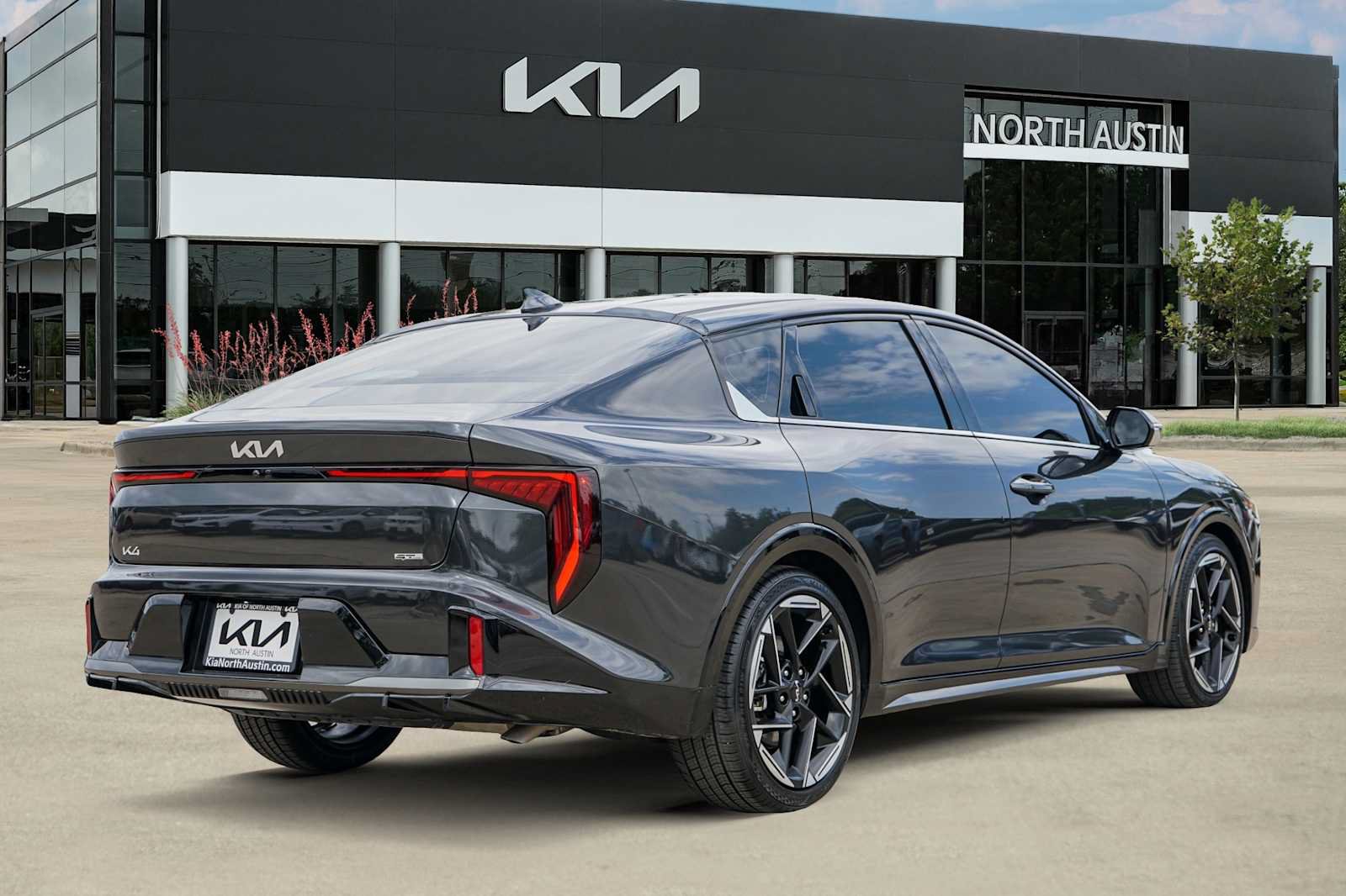 Certified 2025 Kia K4 GT-Line w/ GT-Line Sunroof Package FWD image 5