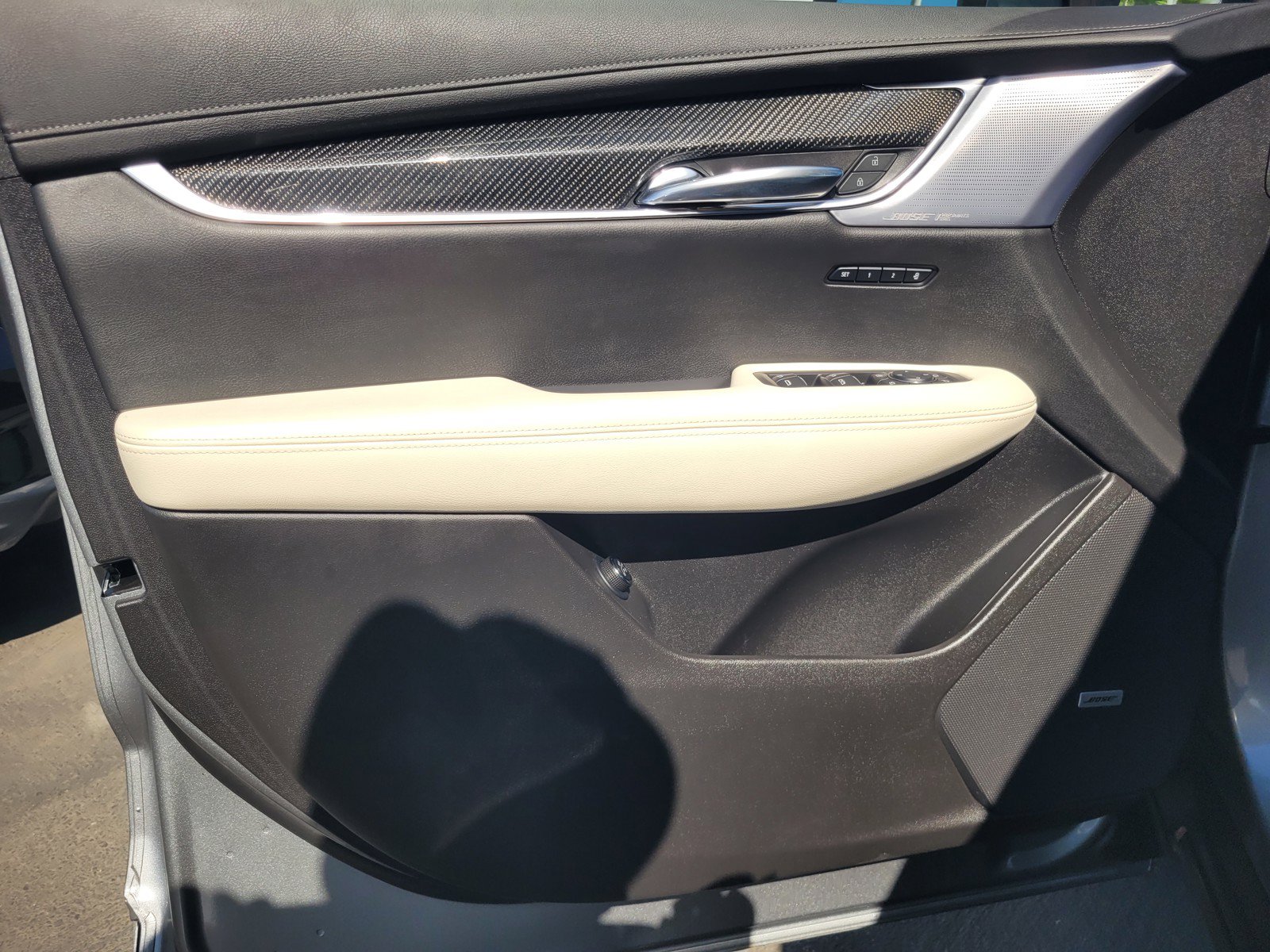 Used 2024 Cadillac XT6 Sport w/ Technology Package AWD/4WD image 15