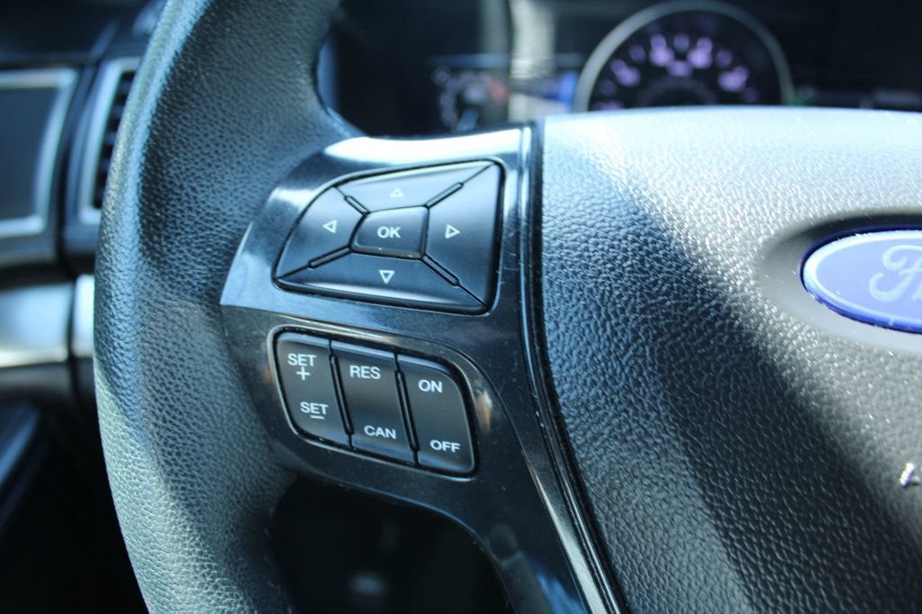 Used 2018 Ford Explorer XLT w/ Equipment Group 202A FWD image 21