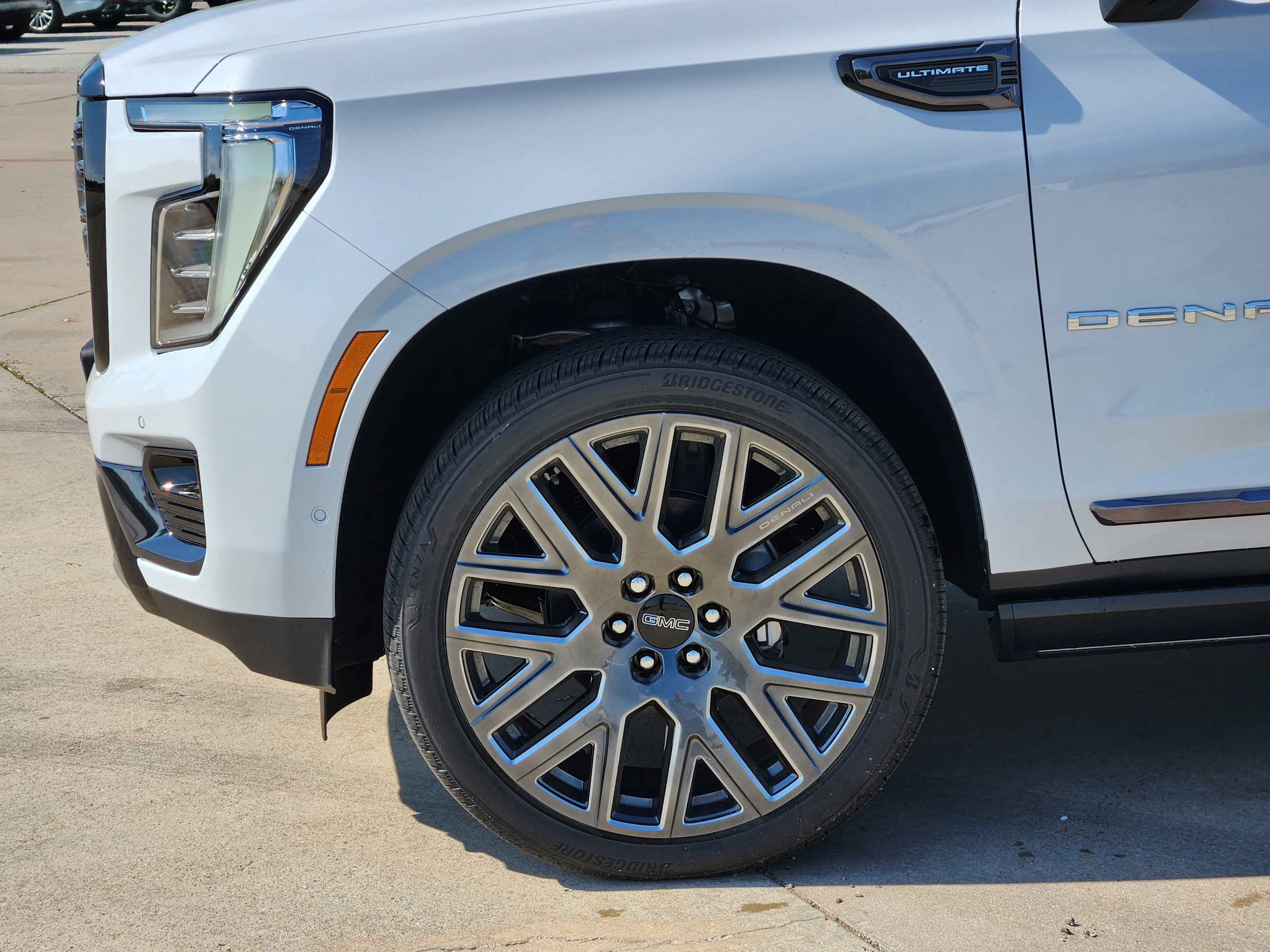 New 2026 GMC Yukon XL Denali Ultimate image 5