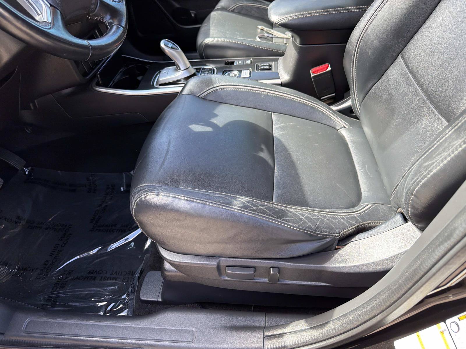 Used 2018 Mitsubishi Outlander SEL AWD/4WD image 15