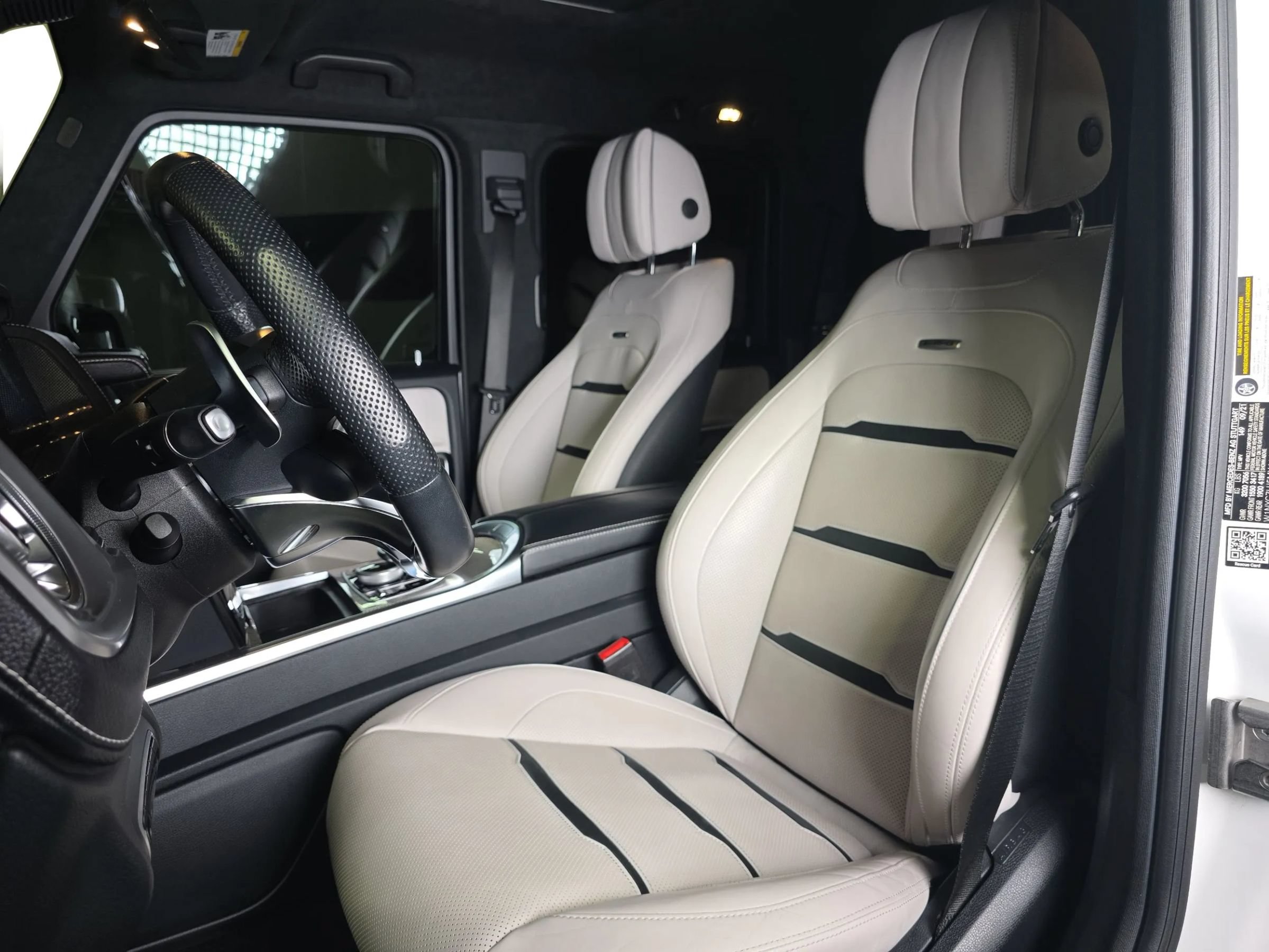 Used 2021 Mercedes-Benz G 63 AMG 4MATIC w/ G Manufaktur Interior Package image 9
