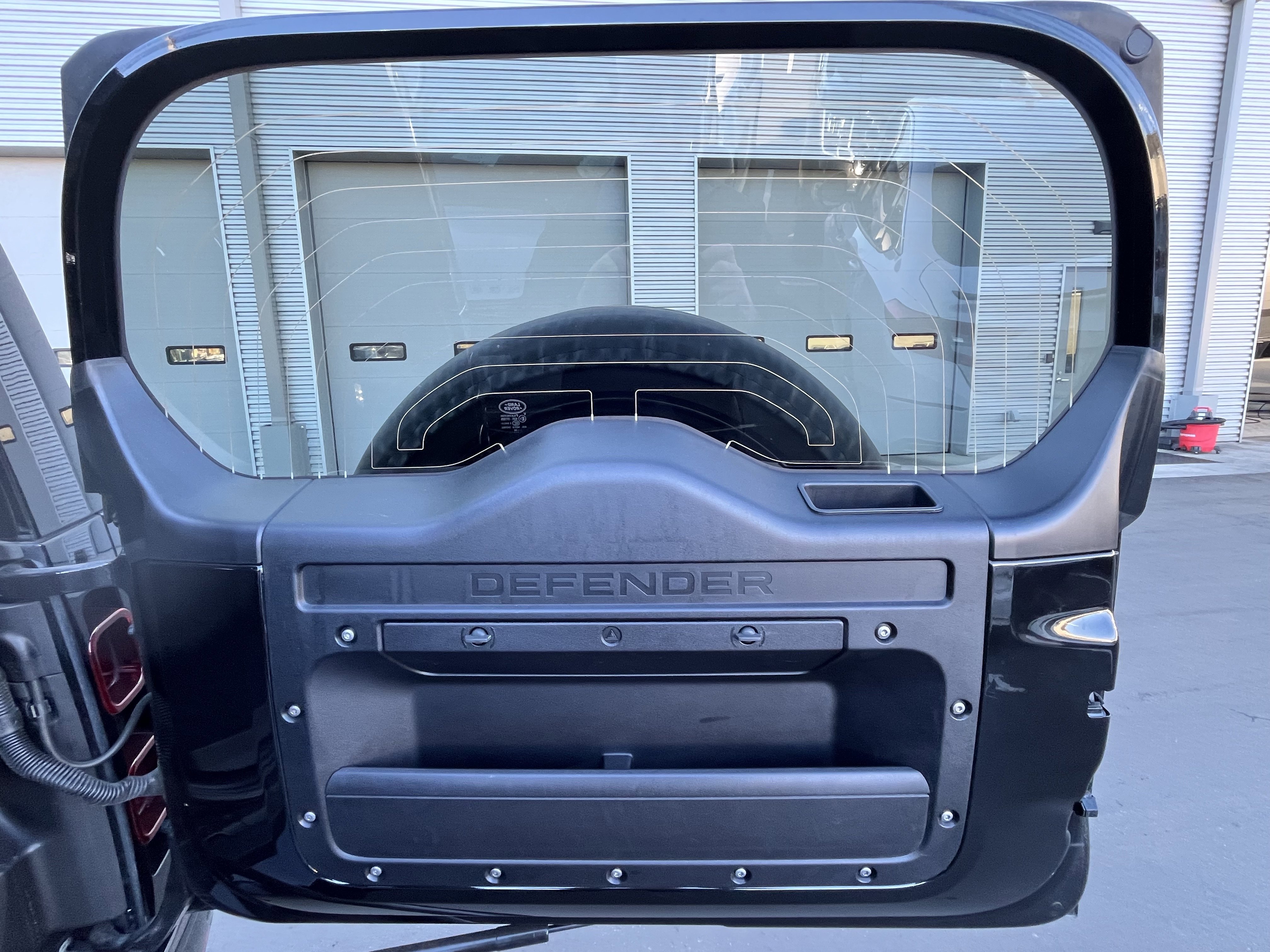 Certified 2024 Land Rover Defender 130 X-Dynamic SE image 35