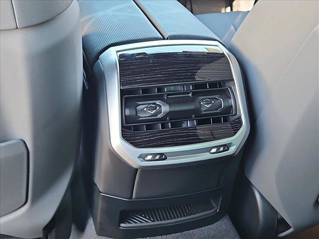 Used 2026 BMW 750e xDrive AWD/4WD image 16