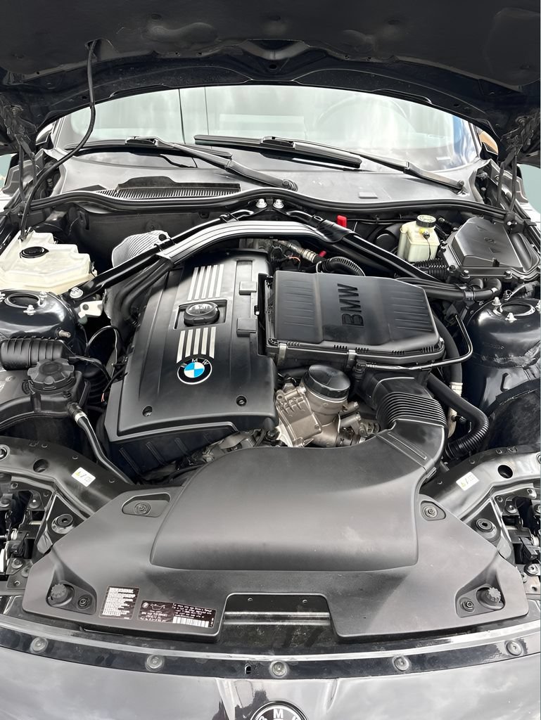 Used 2014 BMW Z4 sDrive35i RWD image 10