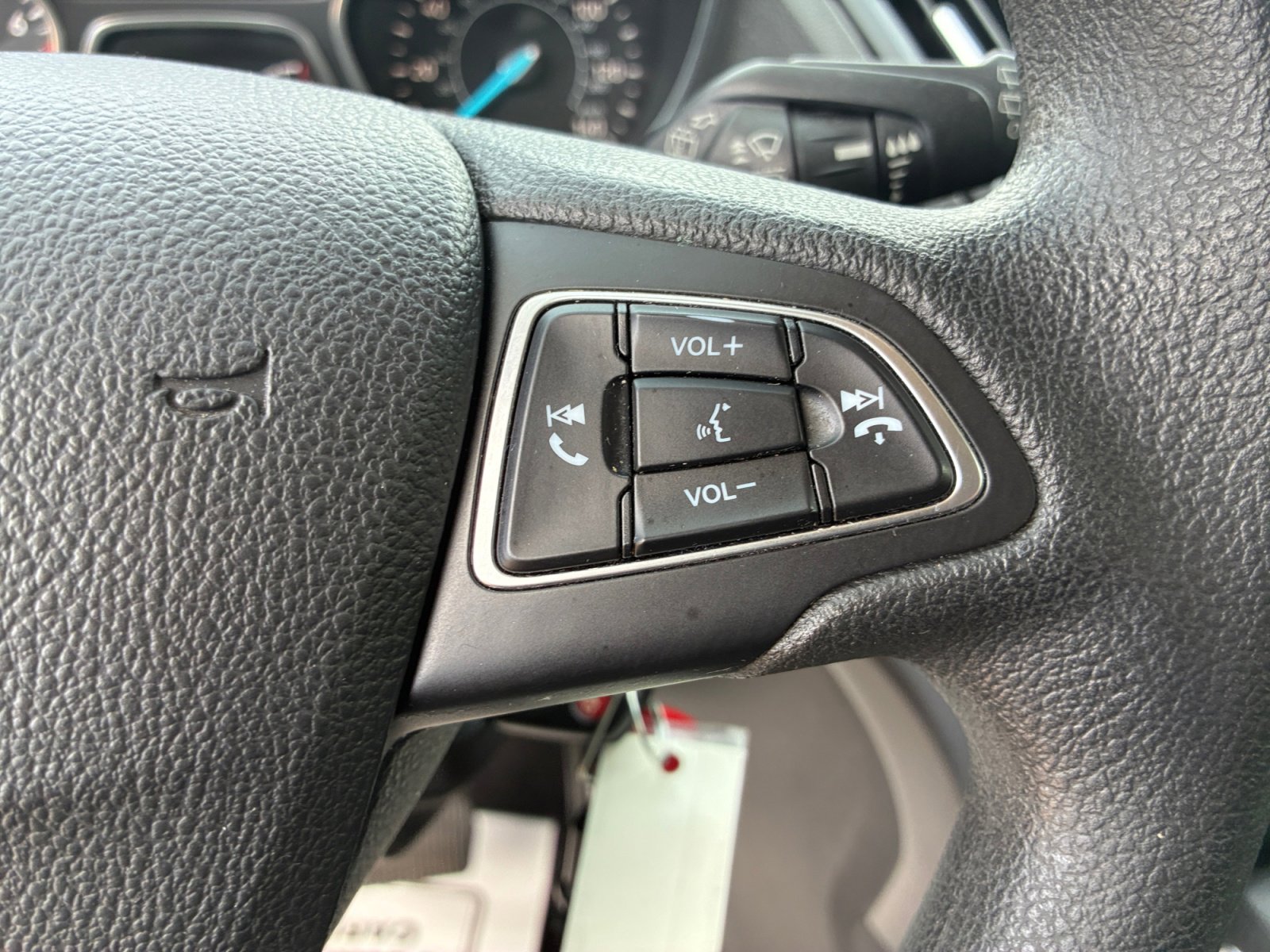 Used 2018 Ford Escape SE image 19