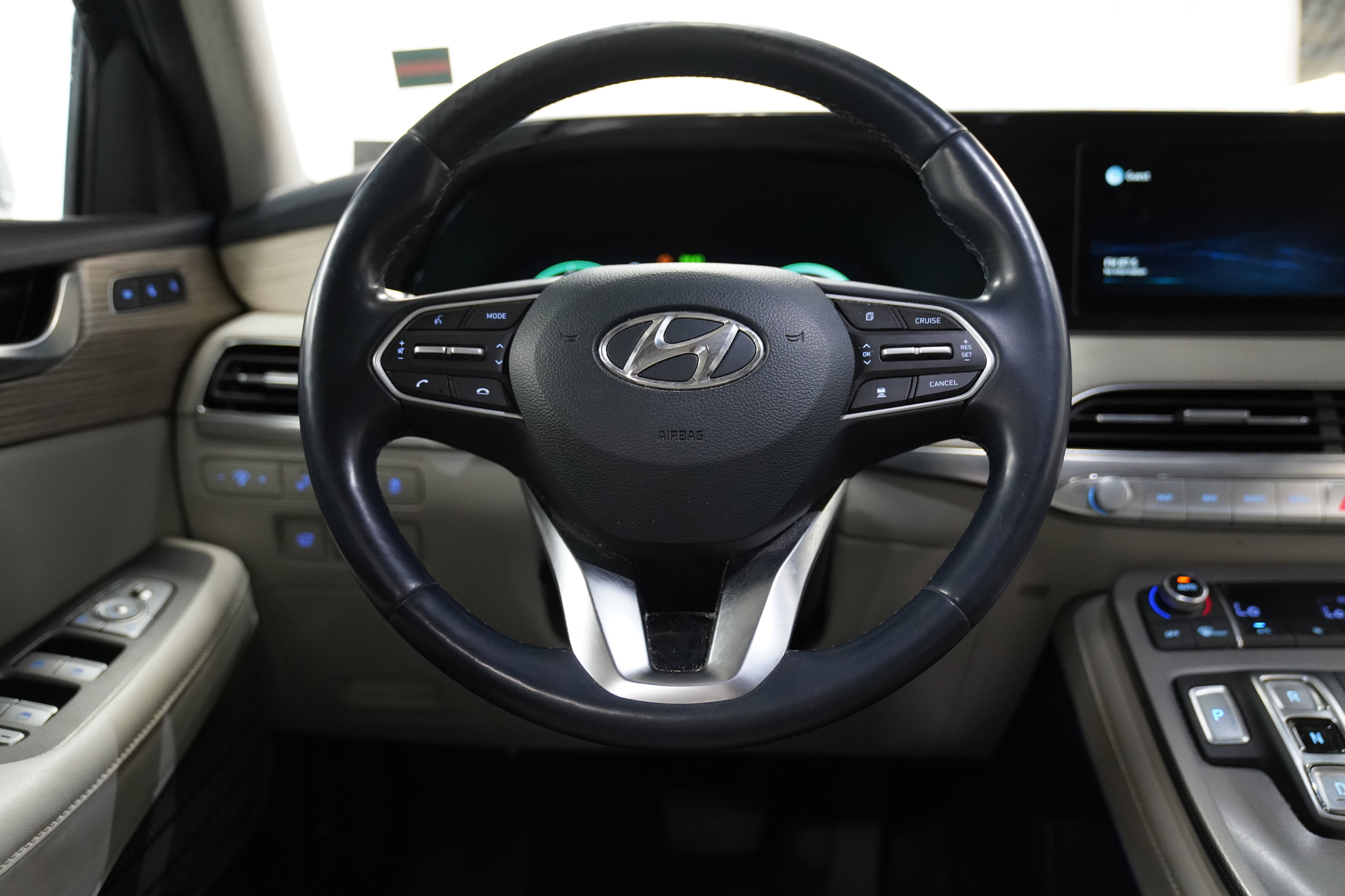 Used 2022 Hyundai Palisade Limited AWD/4WD image 19