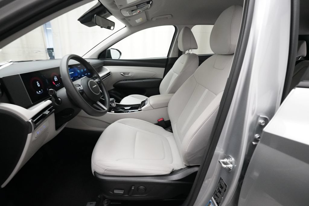 Used 2025 Hyundai Tucson SEL AWD/4WD image 7