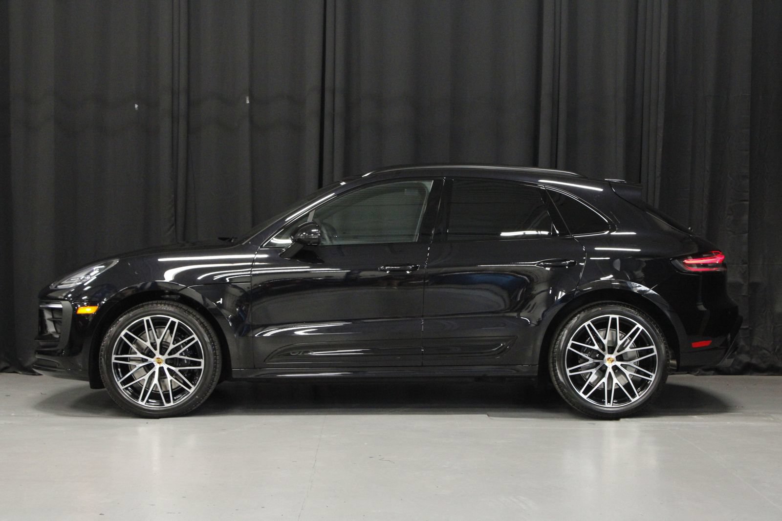 New 2026 Porsche Macan GTS AWD/4WD image 2