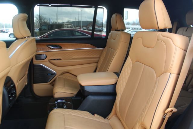 Used 2021 Jeep Grand Cherokee L Summit image 31