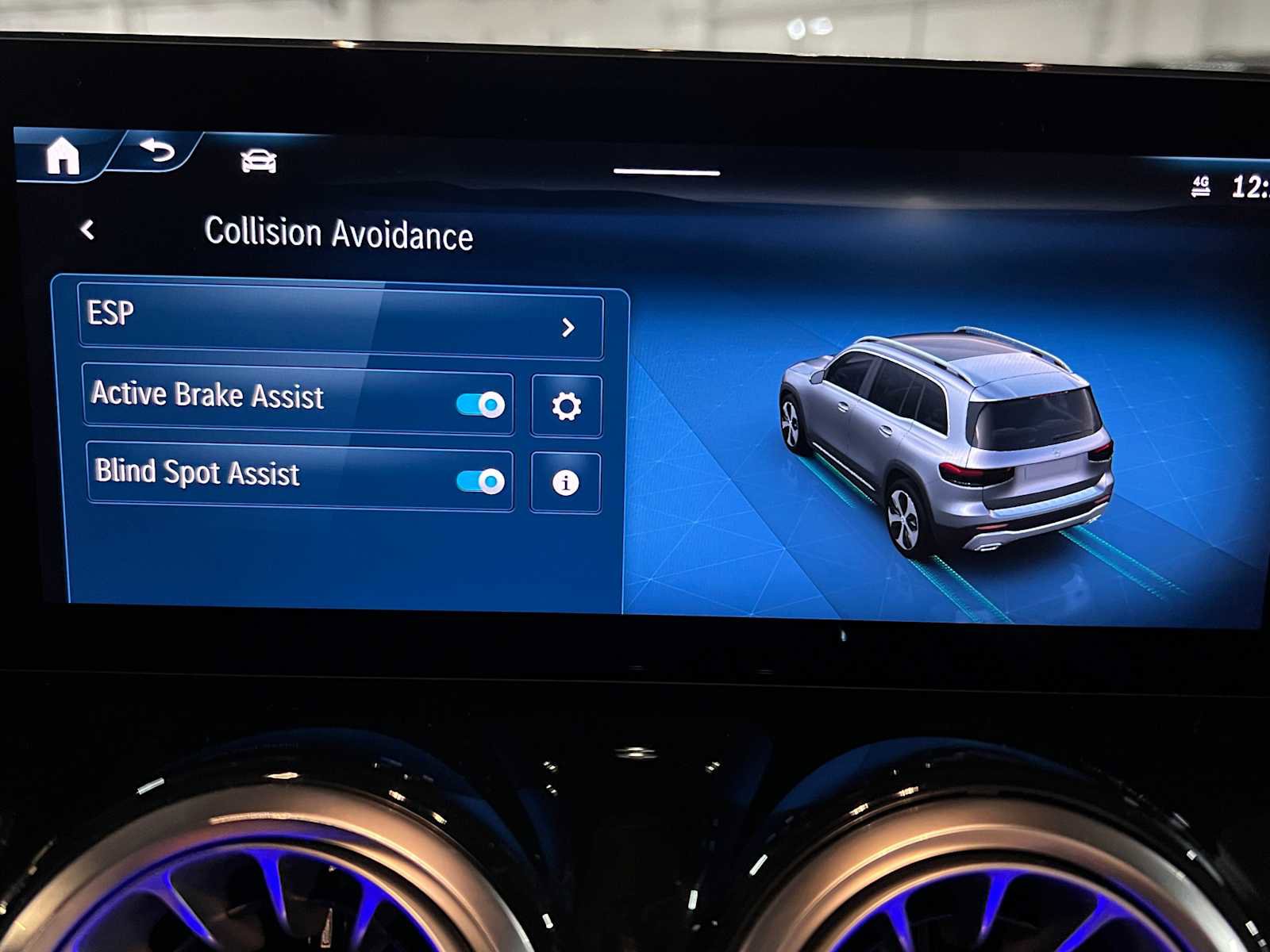 Used 2025 Mercedes-Benz GLB 250 GLB 250 image 34