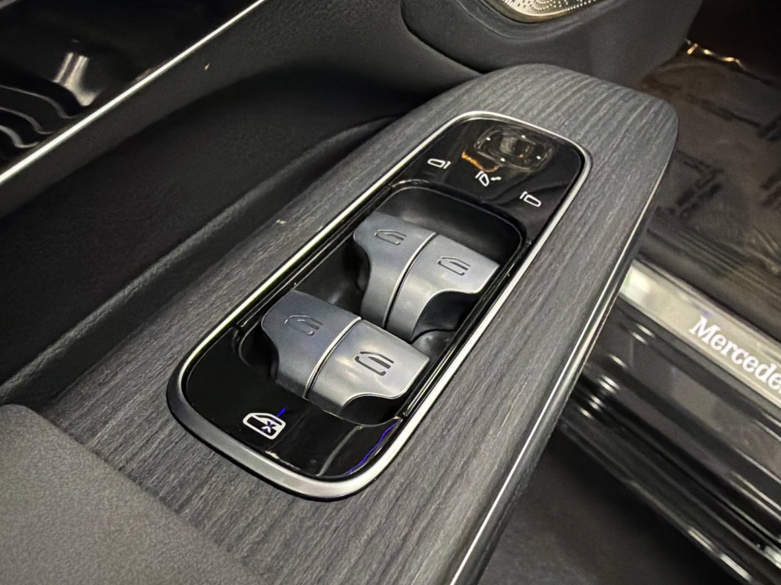 Certified 2023 Mercedes-Benz EQS 580 4MATIC Sedan image 22