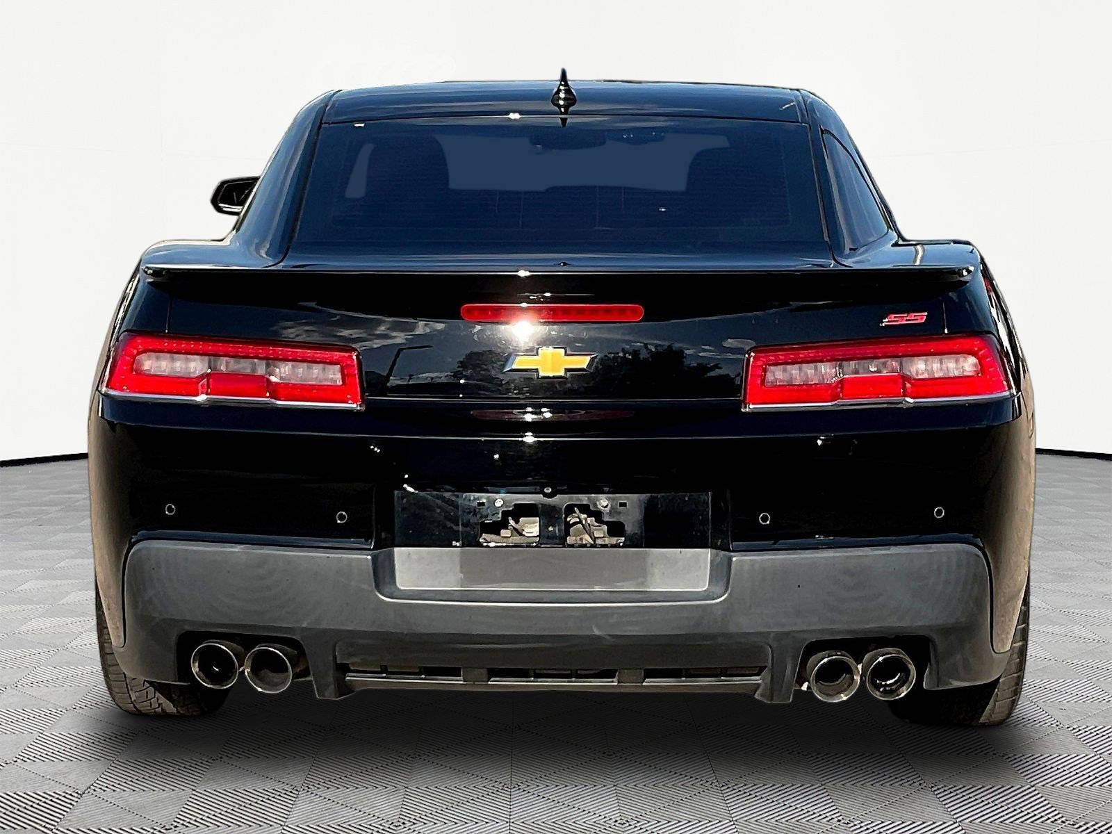 Used 2014 Chevrolet Camaro SS w/ RS Package RWD image 5