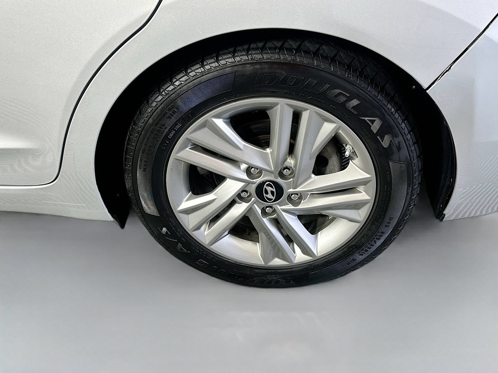 Used 2019 Hyundai Elantra SEL FWD image 35