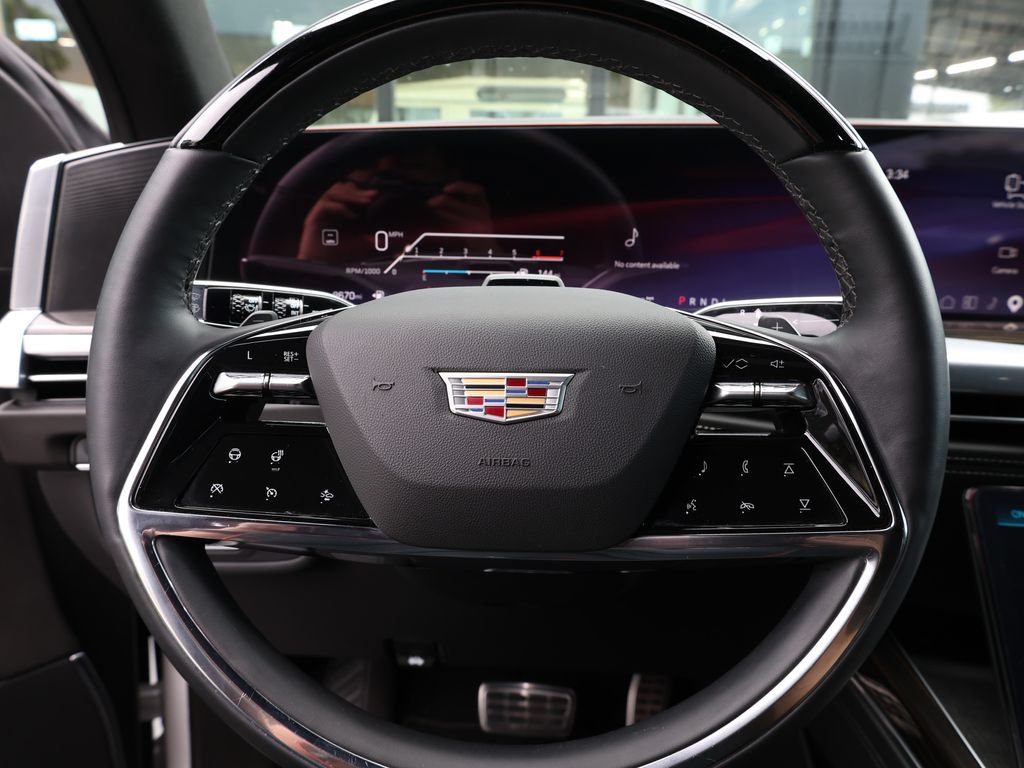 Used 2025 Cadillac Escalade ESV Premium Luxury w/ LPO, Floor Liner Package AWD/4WD image 43