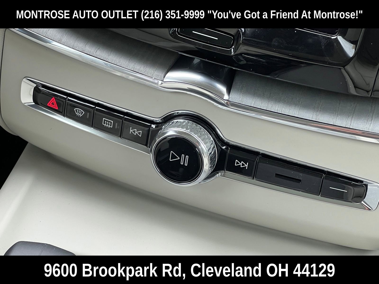 New 2025 Volvo XC60 T8 Plus w/ Protection Package Premier image 23