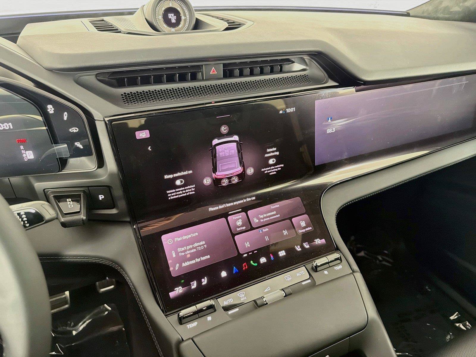 New 2026 Porsche Cayenne Turbo AWD/4WD image 16