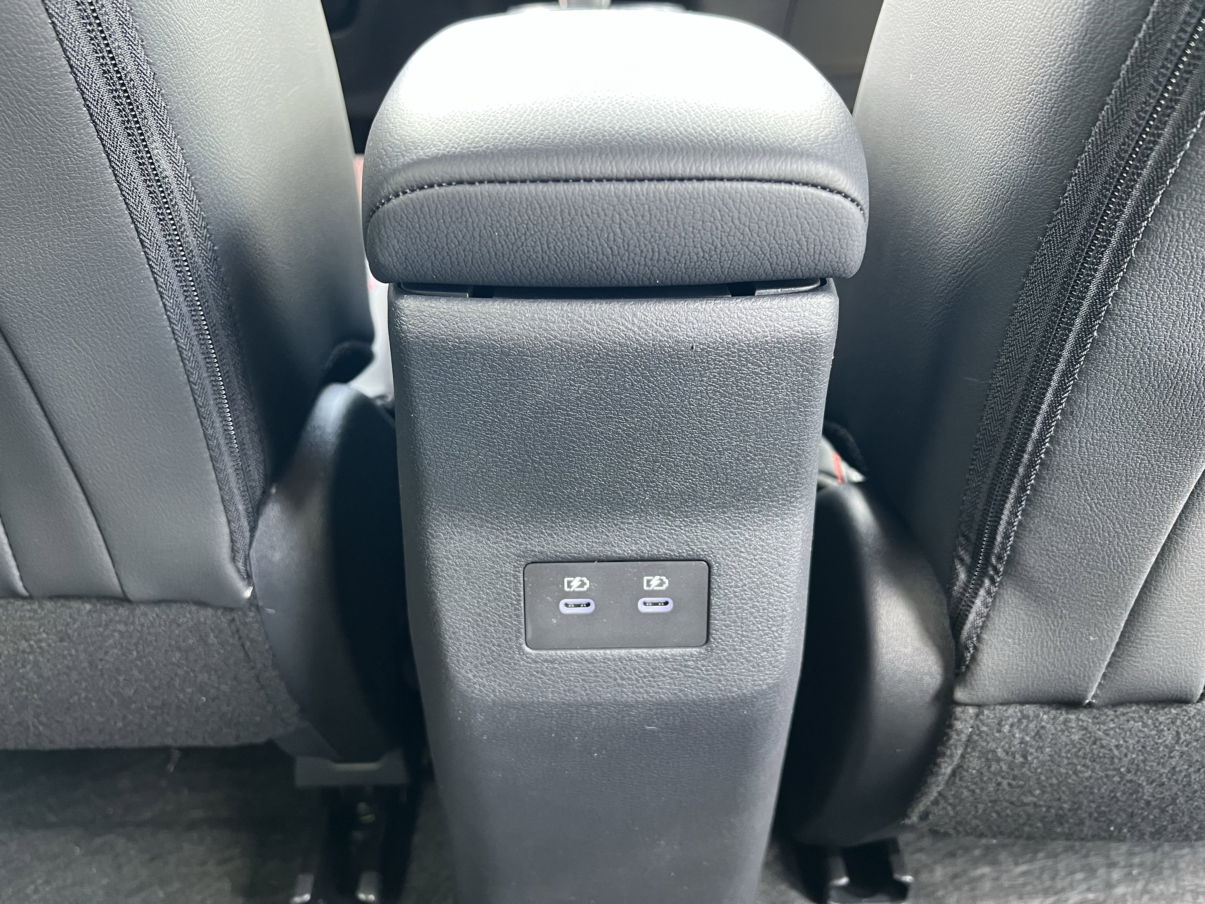 New 2025 Nissan Kicks SR image 15