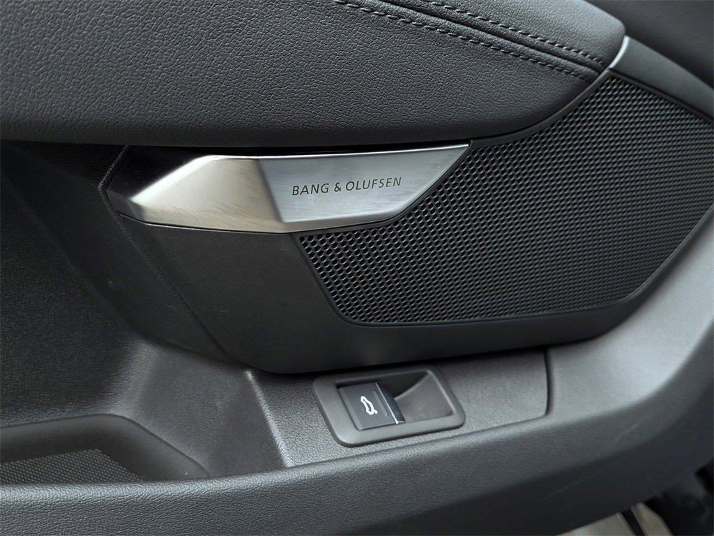 Used 2024 Audi e-tron GT Premium Plus image 14