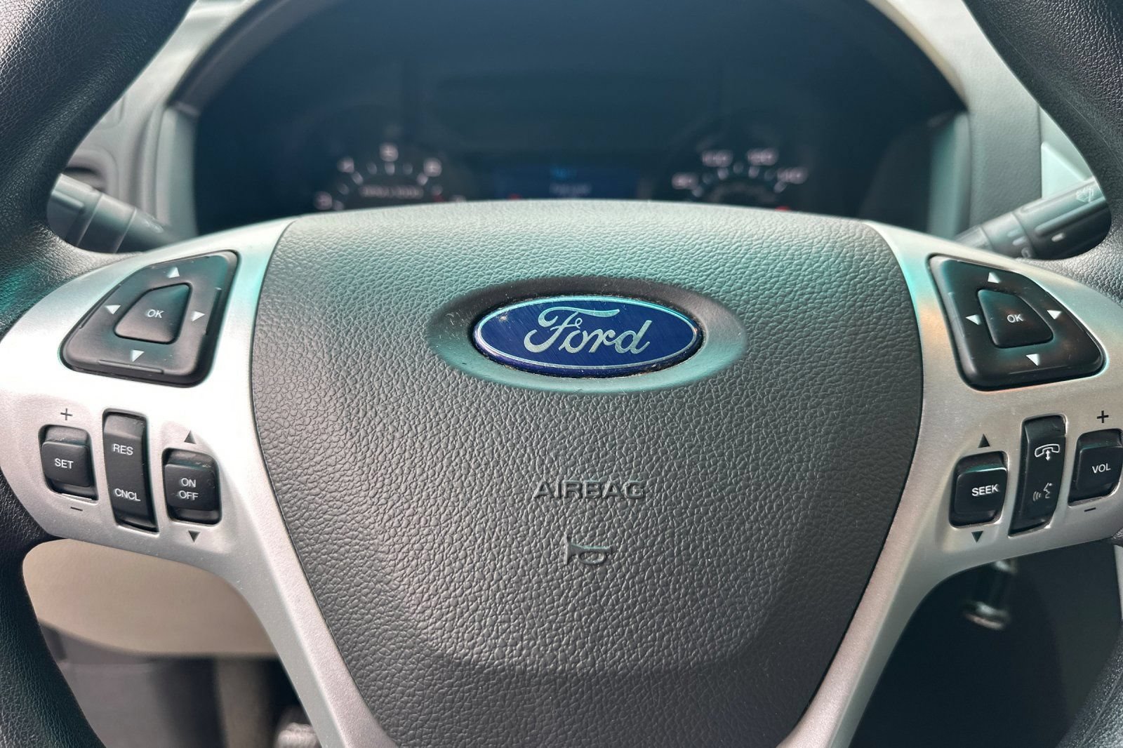 Used 2014 Ford Explorer FWD image 25