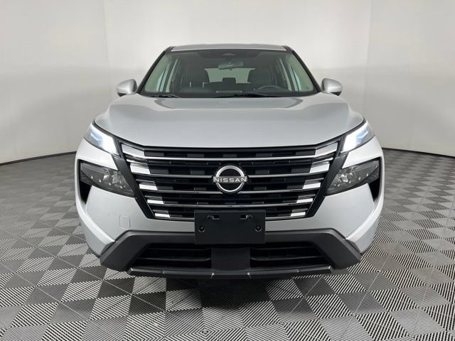 Used 2024 Nissan Rogue SV FWD image 5