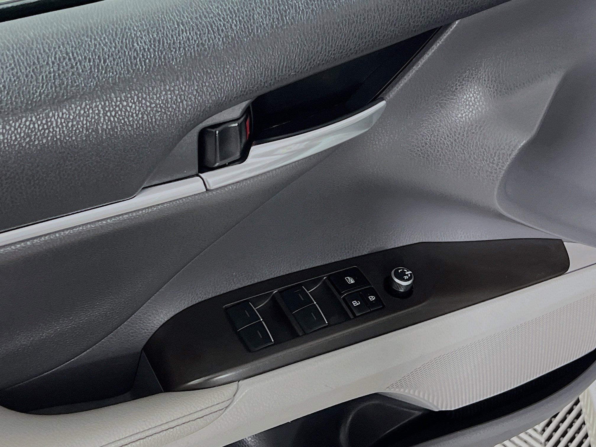 Used 2024 Toyota Camry XSE image 17