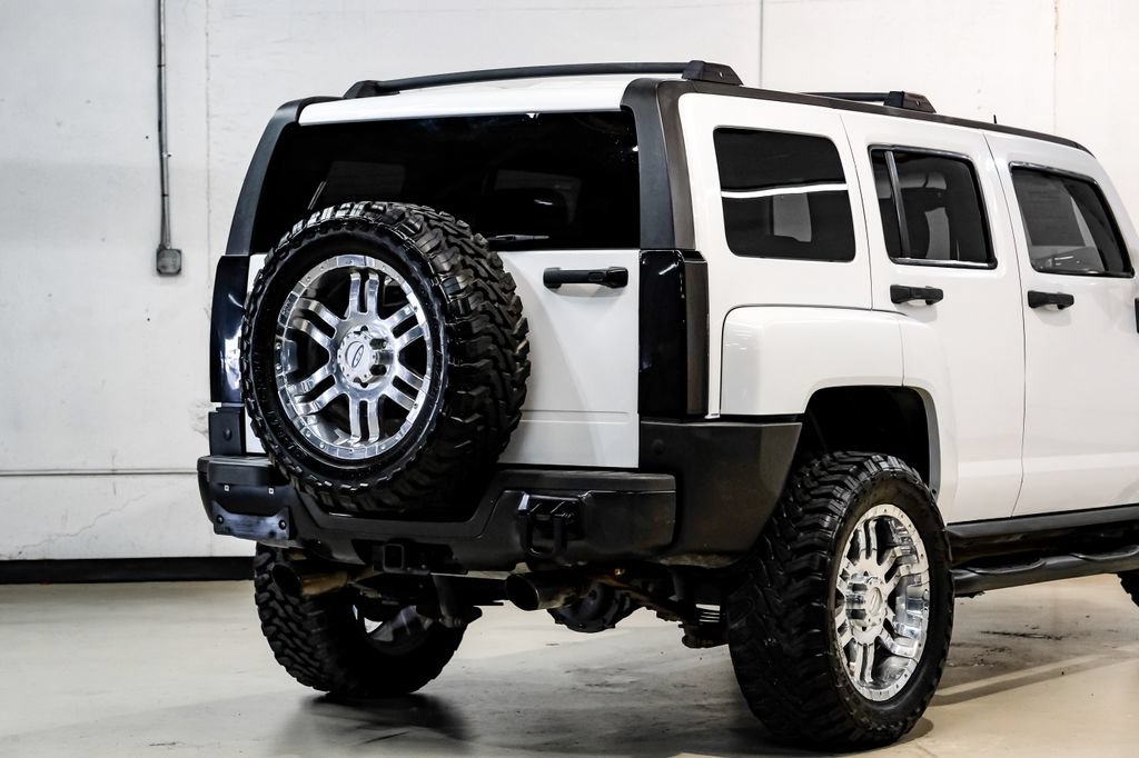 Used 2009 HUMMER H3 AWD/4WD image 14