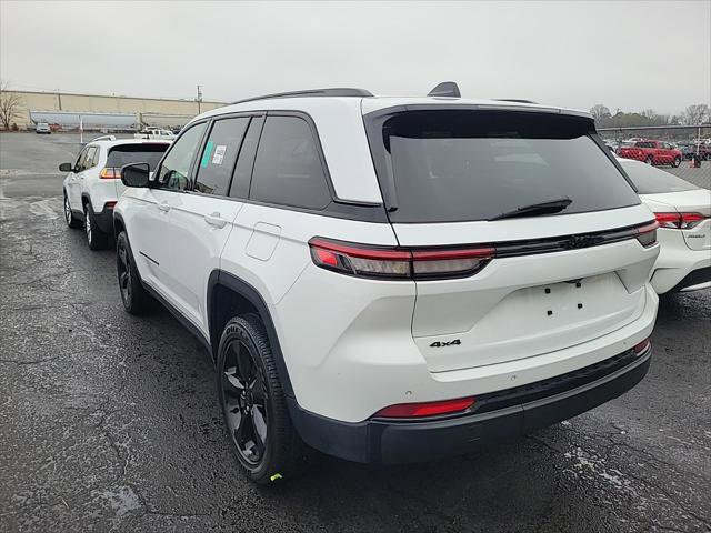 Used 2022 Jeep Grand Cherokee Altitude image 7