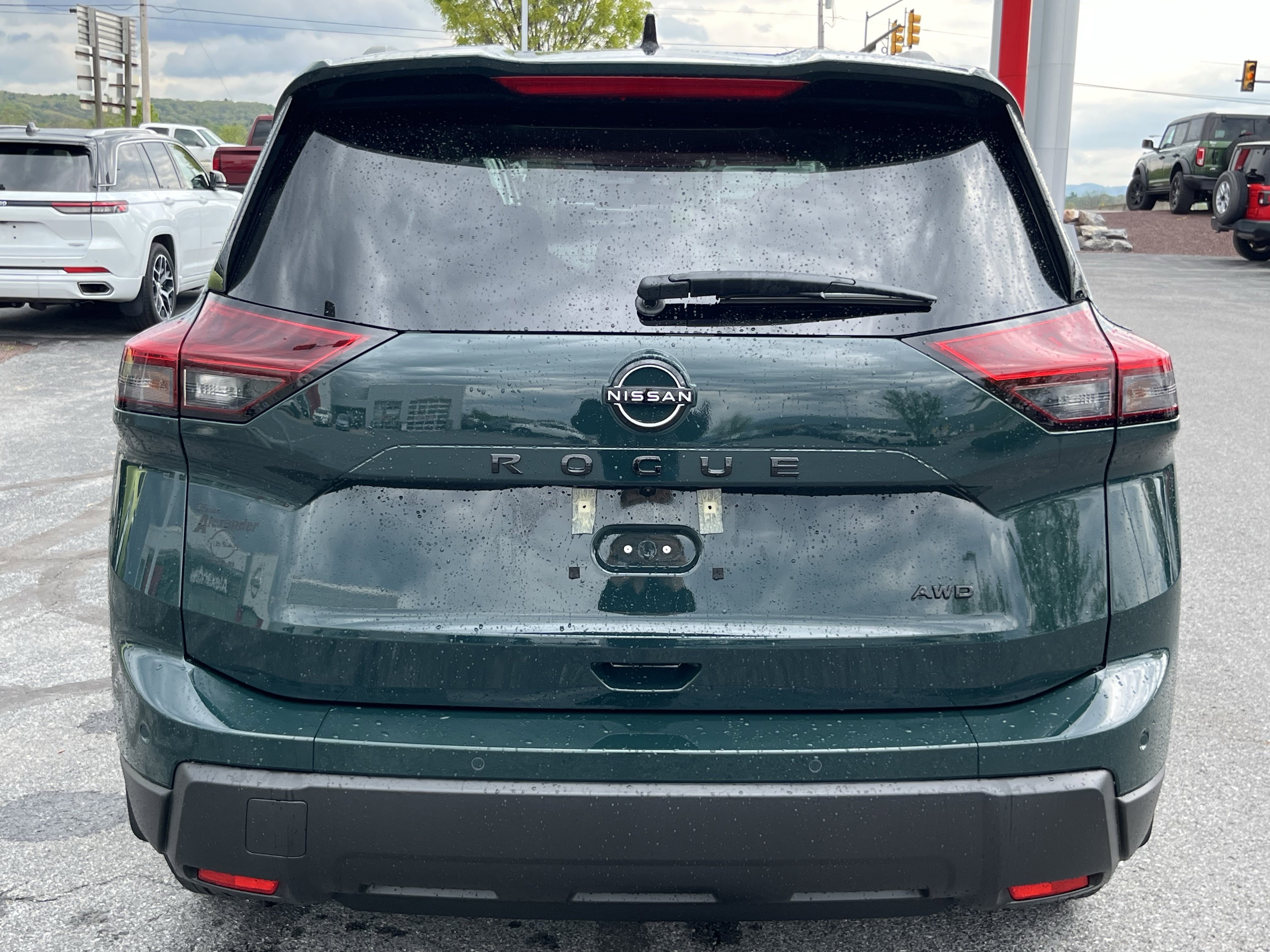 New 2026 Nissan Rogue SV AWD/4WD image 6